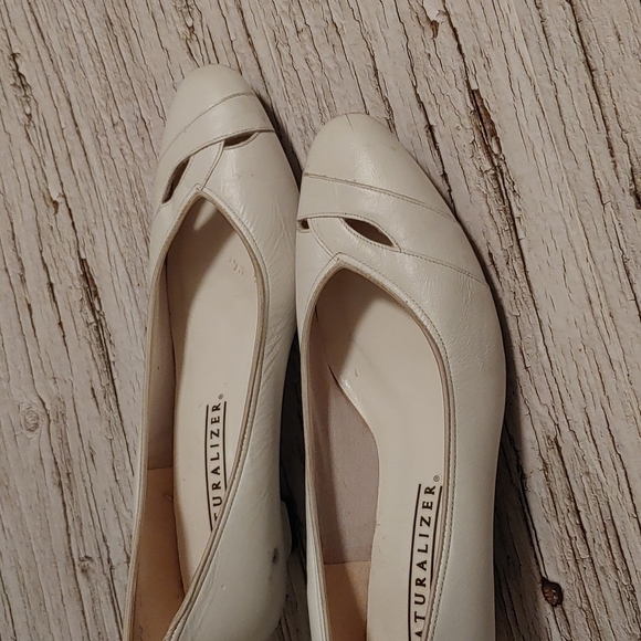 NATURALIZER Kitten heels white shoes women's teen girls - Picture 6 of 12